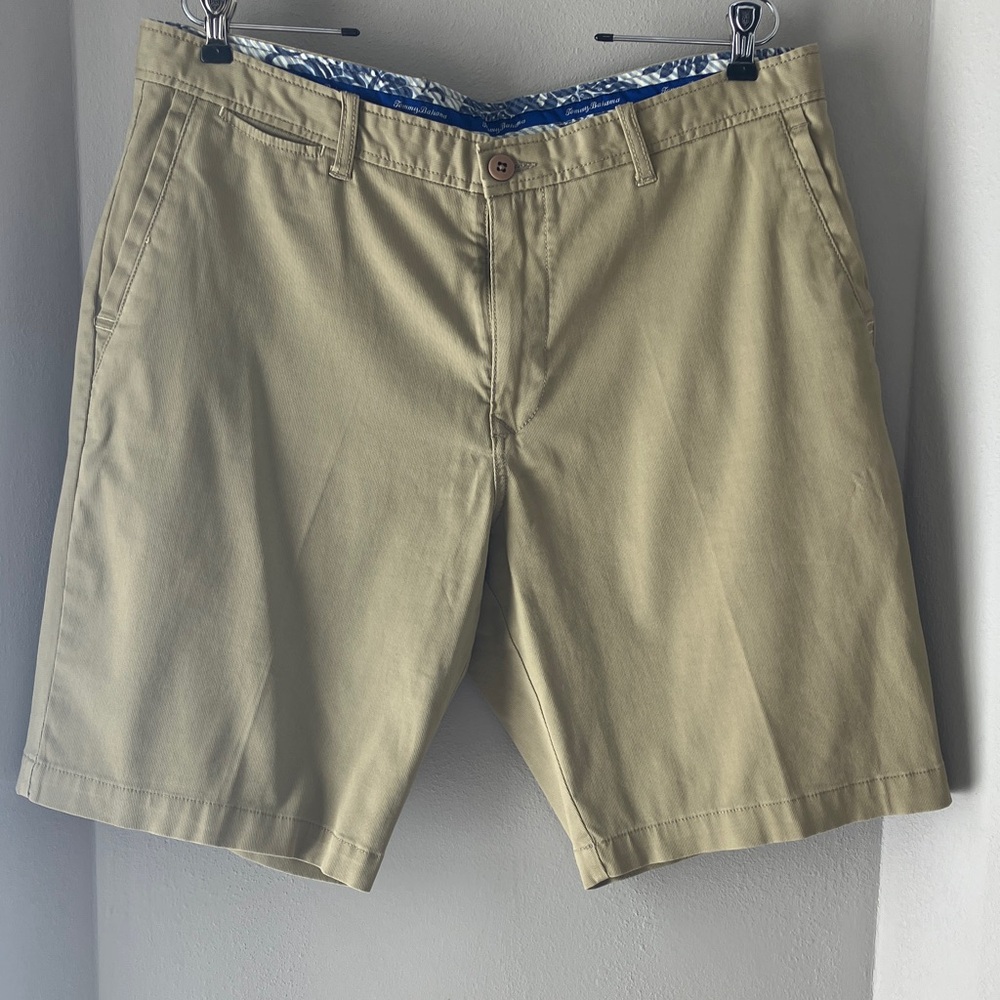 Tommy Bahama Khaki Flat Front Shorts Size 36